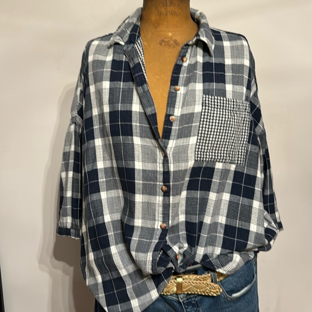Oversized plaid shirt 3/4 sleeves , chest pocket